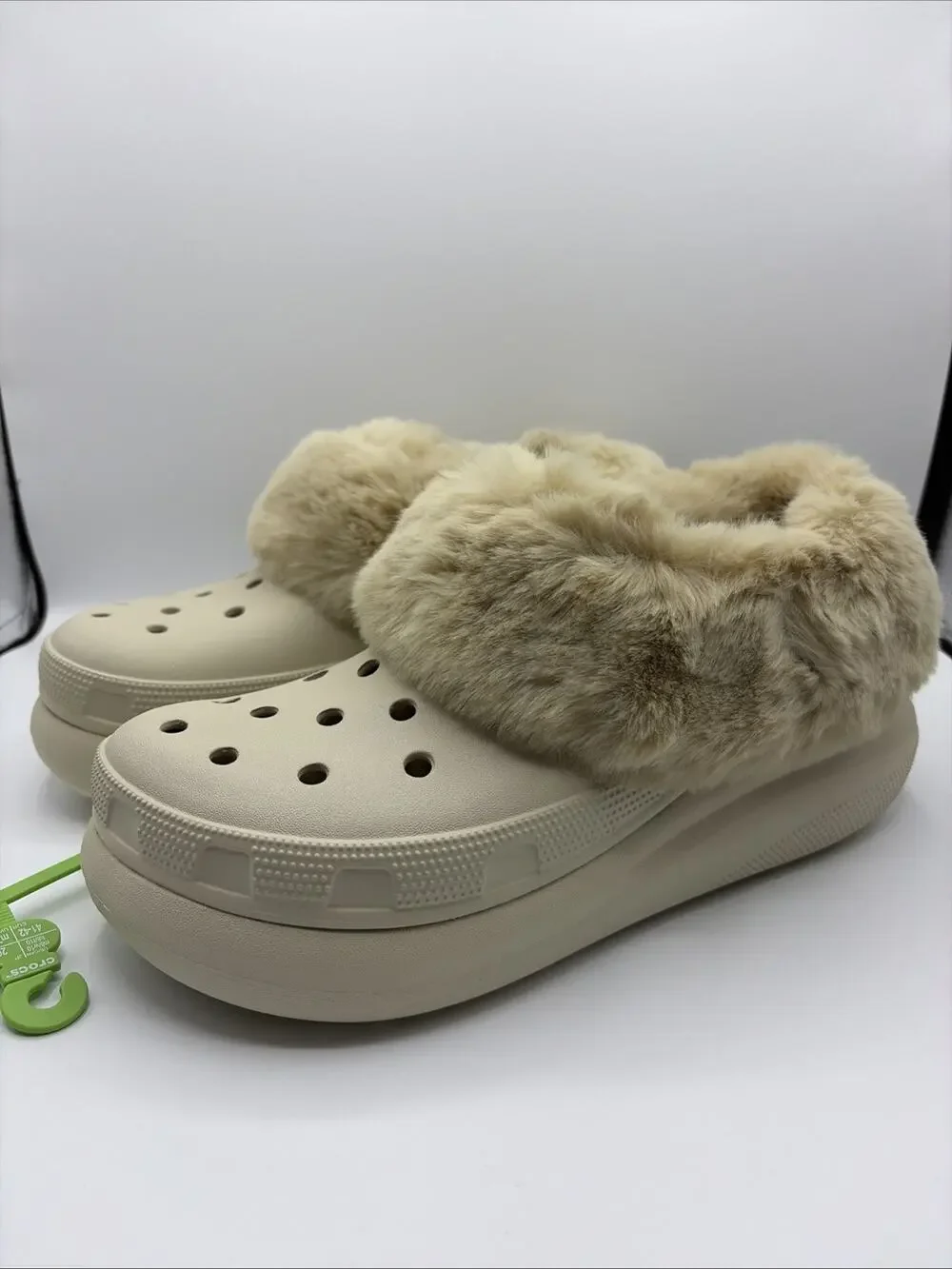 Crocs Furever Crush Faux Fur Slip On Clogs Bone Beige 208446 Unisex M8 W10 NWT